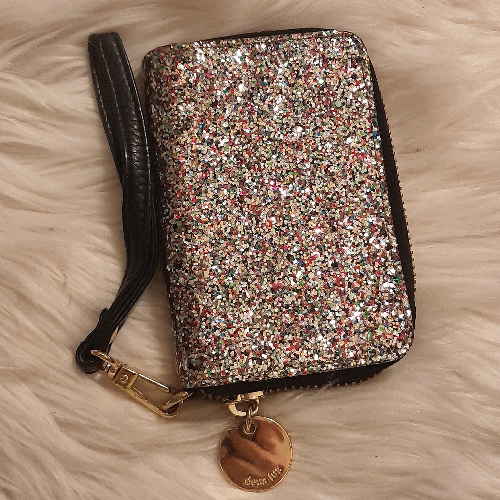 Wrist wallet